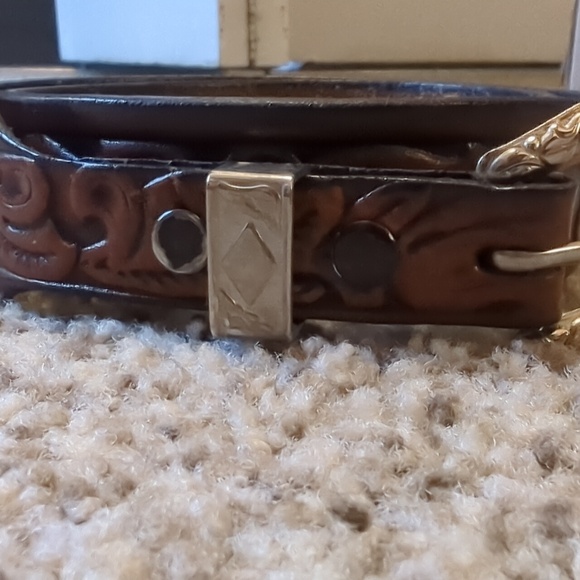 Hand Tooled Leather Belt - Picture 11 of 13
